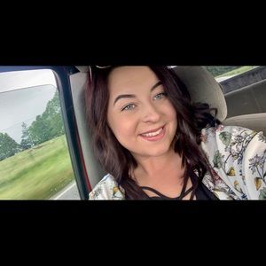 Meet your Posher, Jade